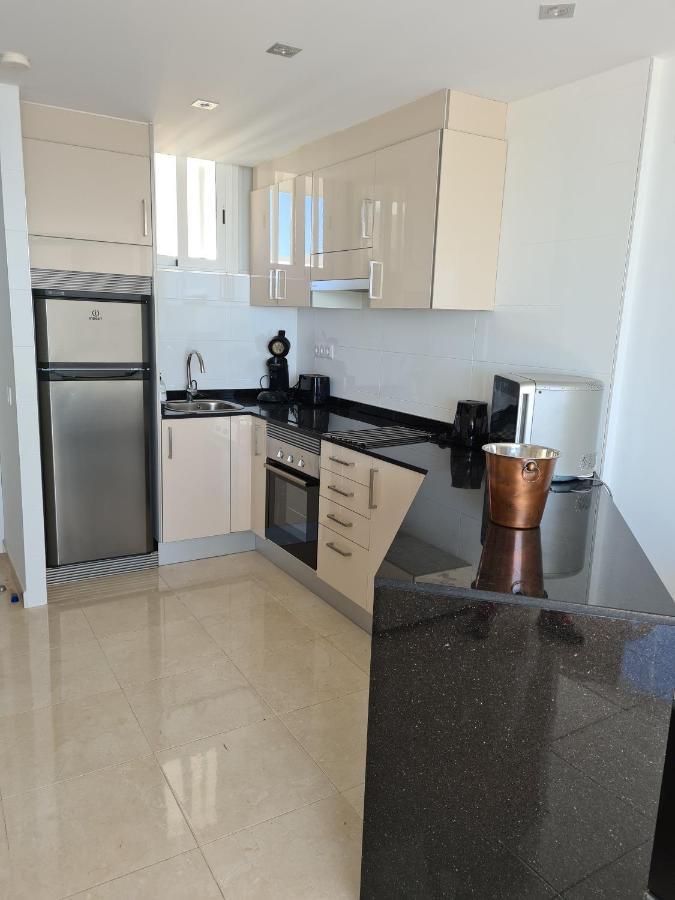 Room In Apartment - 1St Line Top Floor Apartment Carrer del Mar Εξωτερικό φωτογραφία